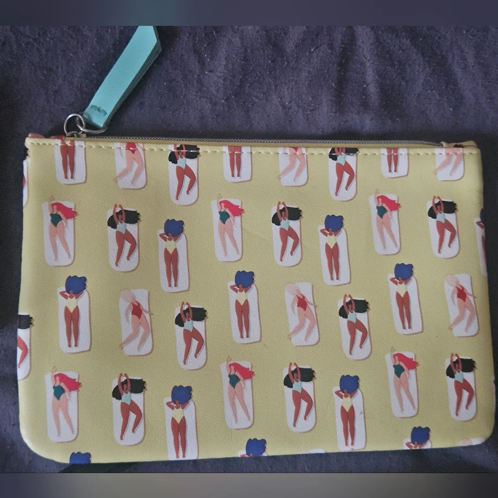 4 ipsy makeup/travel bags